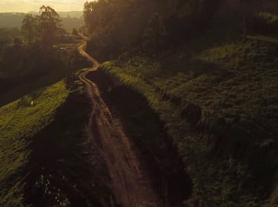 Prefeitura de Águas Frias inicia pavimentação asfáltica na Linha Bonita com investimento superior a R$ 4,4 milhões