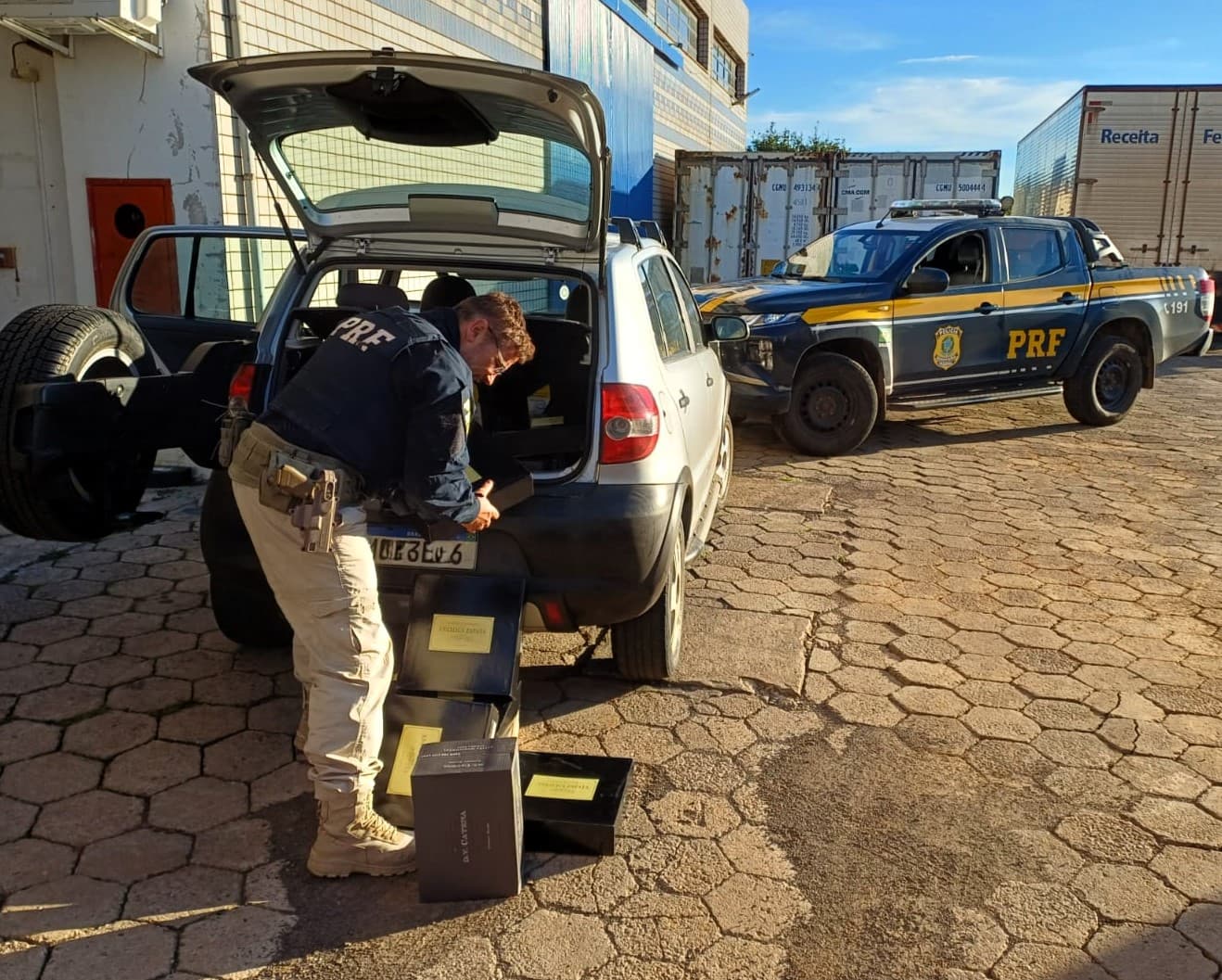 Policiais prendem vinhos contrabandeados da Argentina (por PRF)
