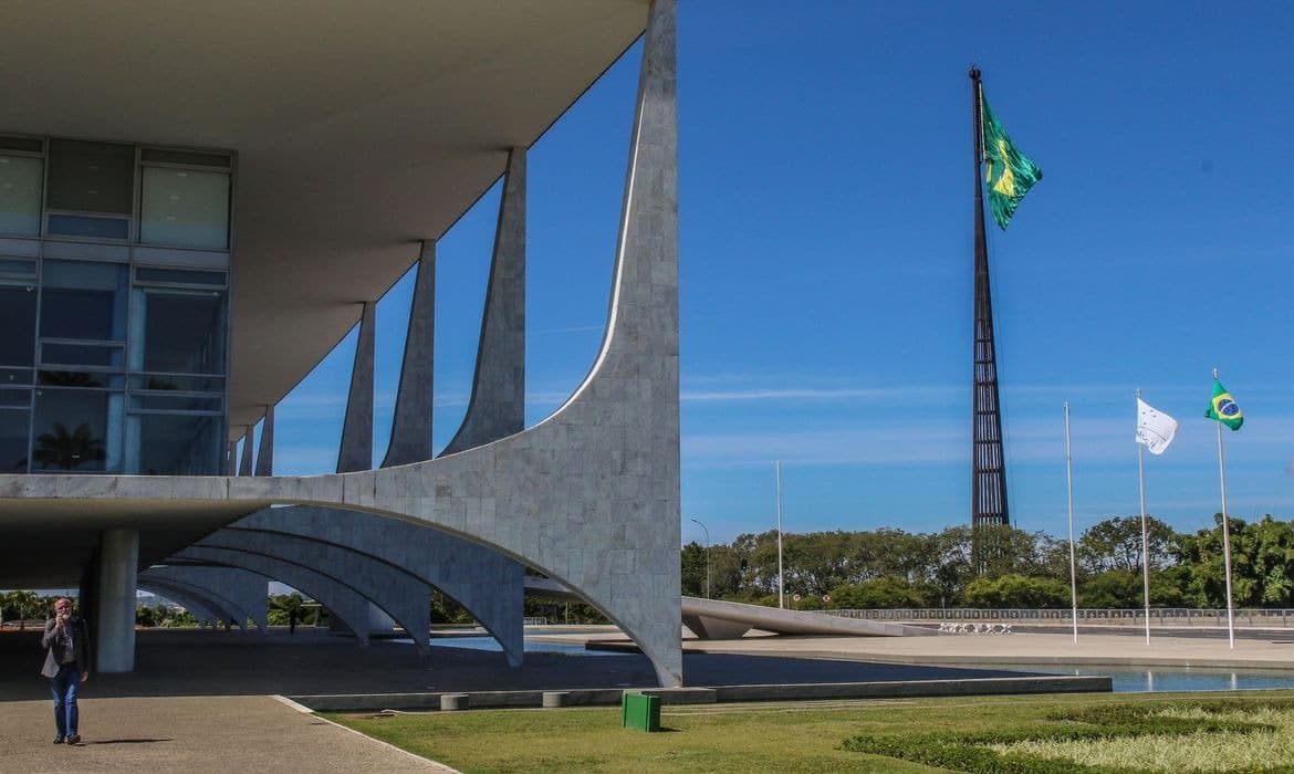 FNP apresenta propostas aos candidatos à Presidência e defende maior participação dos municípios nas decisões nacionais (Foto por Antônio Cruz/ Agência Brasil)