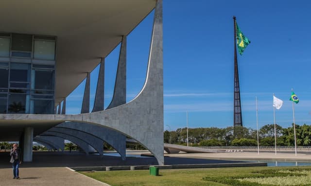 Prefeitos apresentam aos presidenciáveis propostas para fortalecer municípios