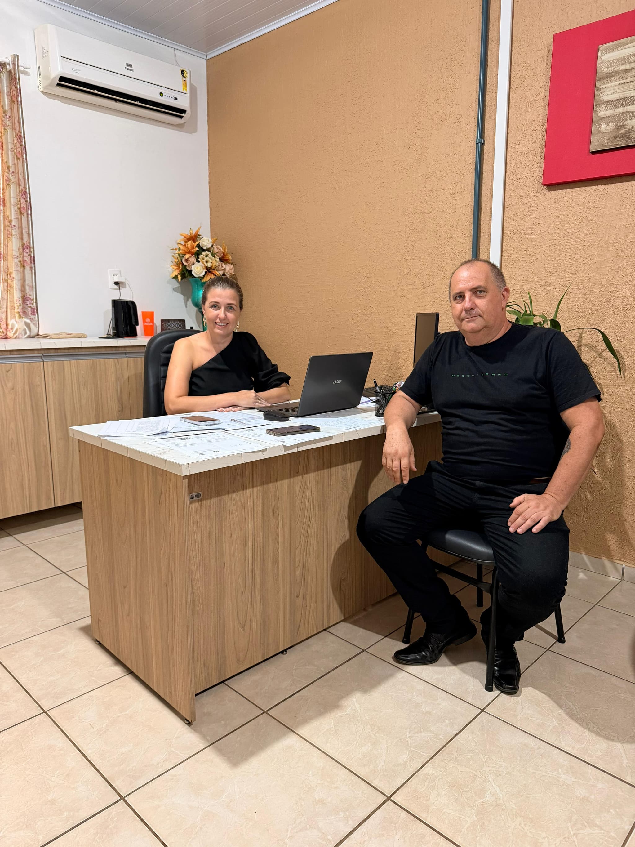 Prefeito e nova secretária em Sul Brasil (Foto por Ascom)