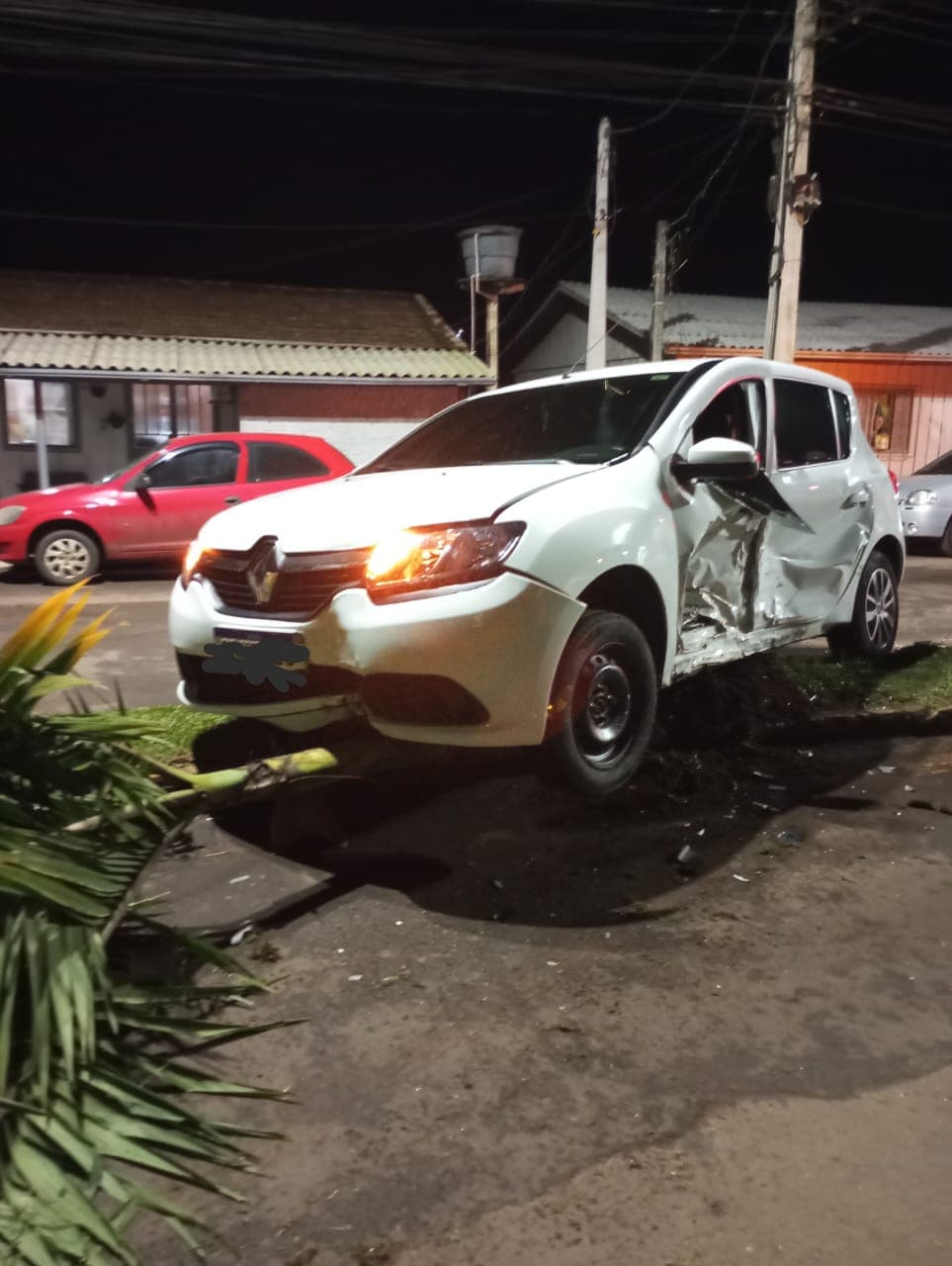 Motorista é atingido em colisão lateral e condutor envolvido foge do local em Seara (Foto por Divulgação CBM)