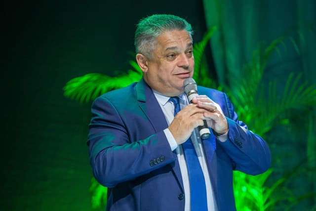 João Rodrigues mantém pré-candidatura e PSD abre processo contra Topázio