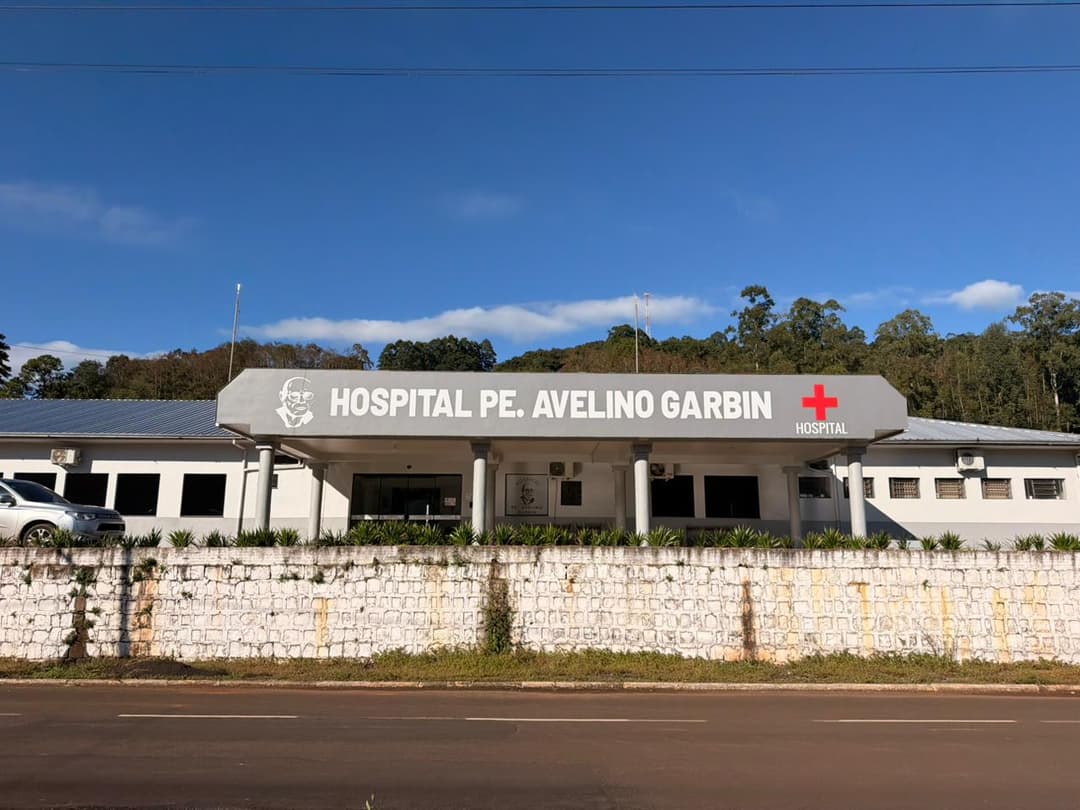 Hospital de Modelo celebra 66 anos com festa e prepara anúncio de novos investimentos