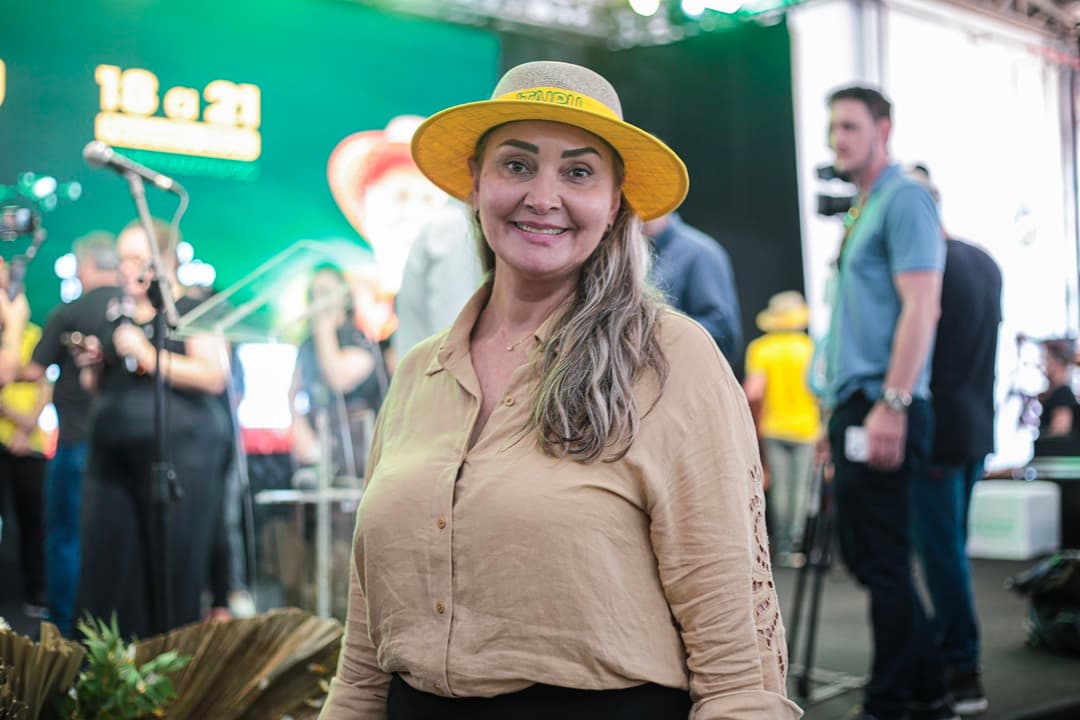 Daniela Reinehr durante a abertura do Itaipu Rural Show (Foto por Renan Ribeiro)