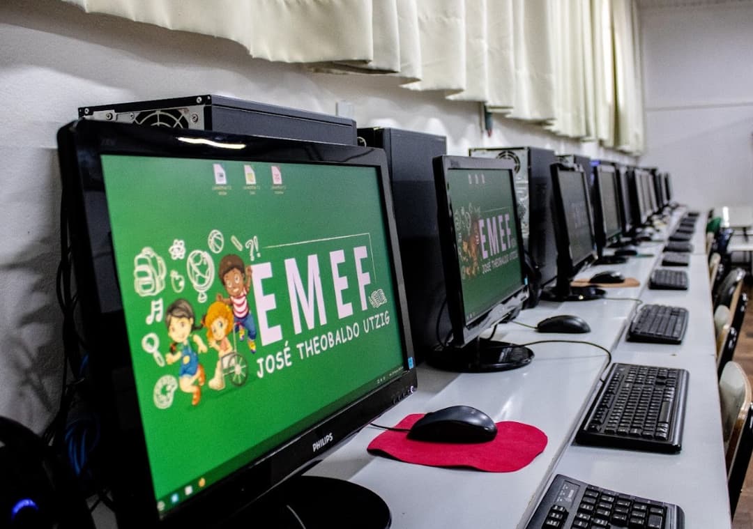 Pinhalzinho abre processo seletivo para reforçar quadro de profissionais da Educação