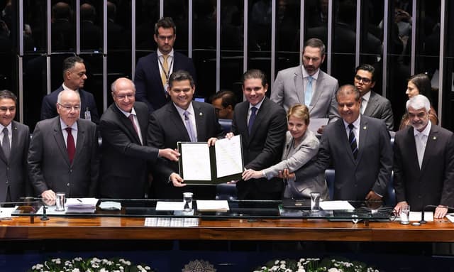 Congresso promulga acordo histórico entre Mercosul e União Europeia após 26 anos de negociações