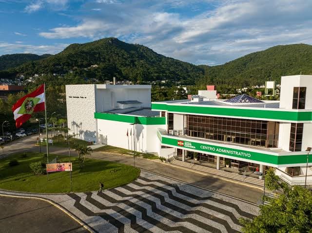 Servidores das áreas de segurança e saúde estão entre os 17 demitidos em Santa Catarina (Foto por Divulgação)