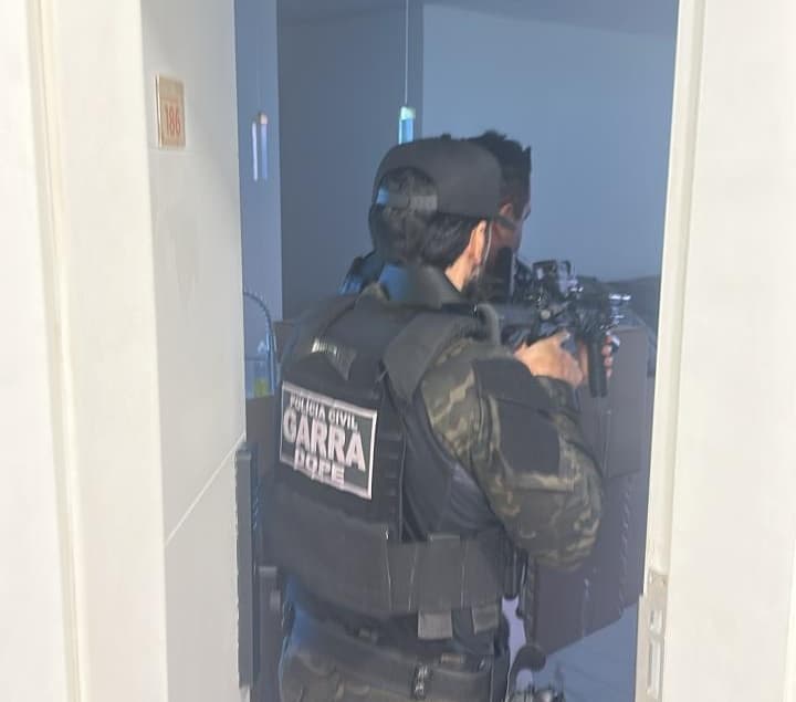 Policiais cumpriram mandados pelo país (Foto por Polícia Civil)