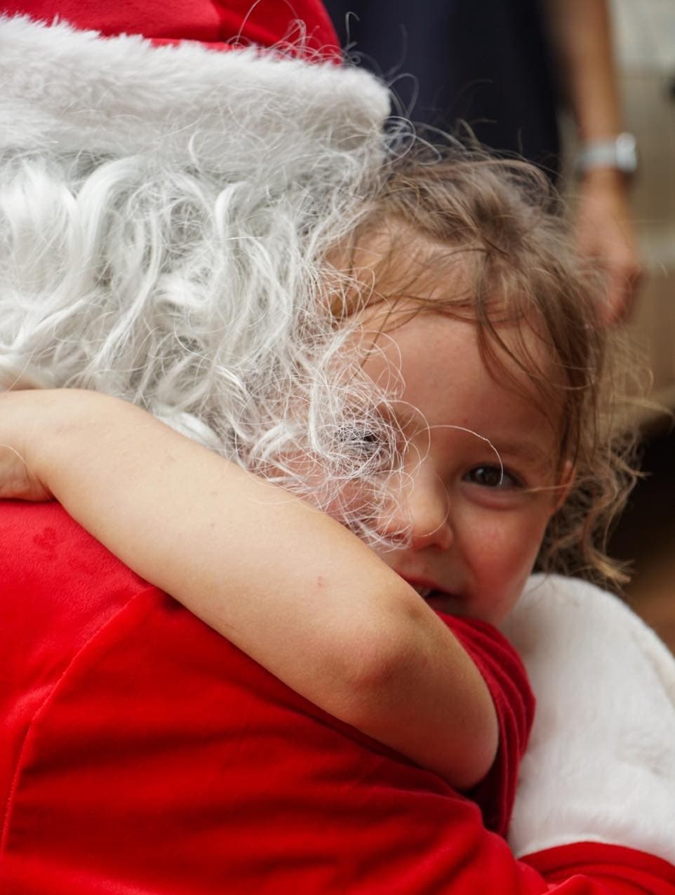 Papai e Mamãe Noel percorrem comunidades de Nova Itaberaba com roteiro especial de Natal
