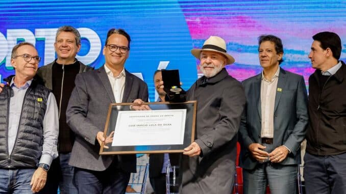 Presidente participa de cerimônia de lançamento de navio militar e acompanha investimentos na indústria naval catarinense (Foto por Divulgação)