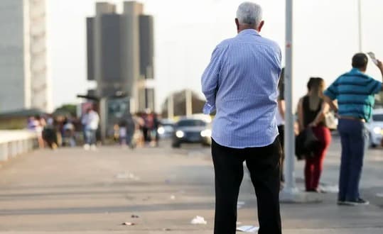 Expectativa de vida do brasileiro sobe e volta a se aproximar do pré-pandemia (por Marcelo Camargo/Agência Brasil)