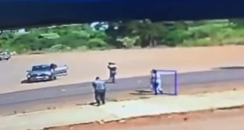 Vídeo mostra menina de 11 anos sendo sequestrada