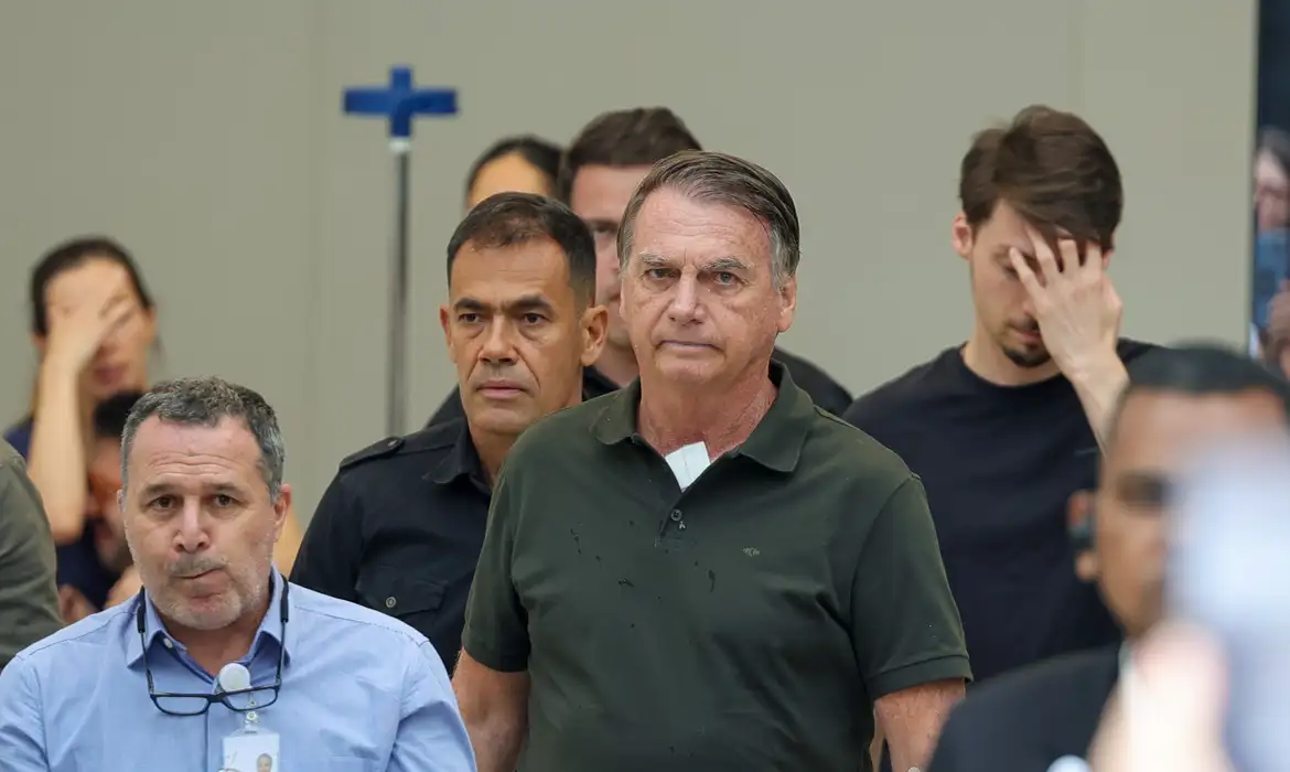 Moraes autoriza internação de Bolsonaro para realização de cirurgia (Foto por Fabio Rodrigues-Pozzebom/ Agência Brasil)