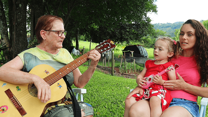 Familiares se visitam com frequência (Foto por Henrique Paulo)