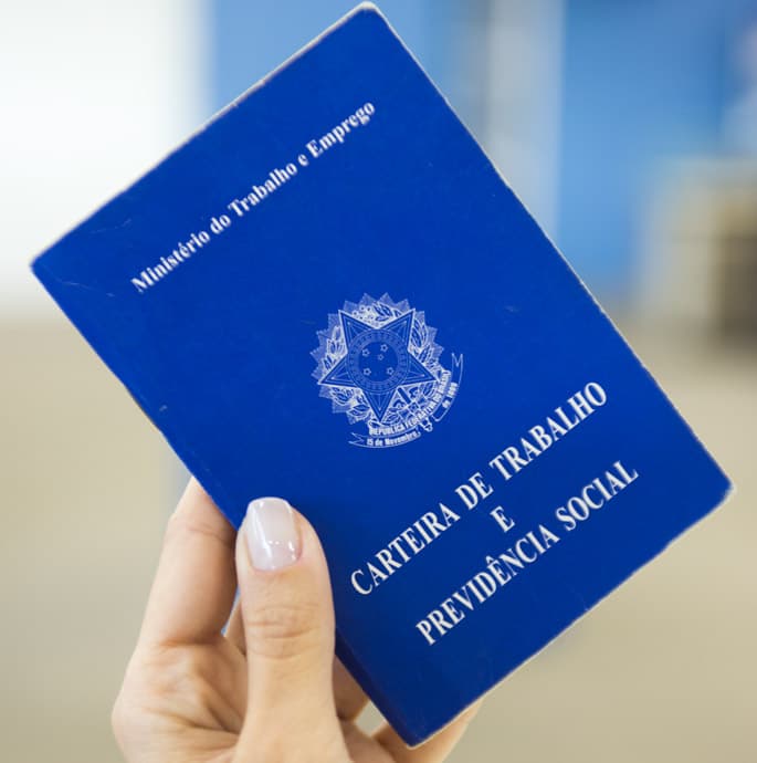 Contratações temporárias devem crescer em SC para atender demanda do Natal e da temporada de verão