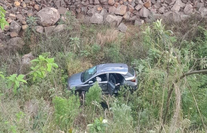 Acidente foi atendido por socorristas (Foto por Corpo de Bombeiros)