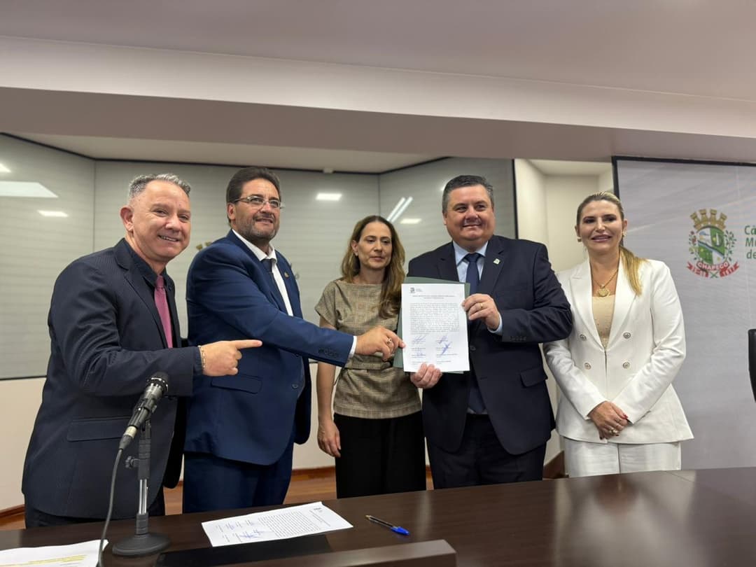 Nova fase em Chapecó: Valmor Scolari assume prefeitura e promete continuidade e intensificação de obras