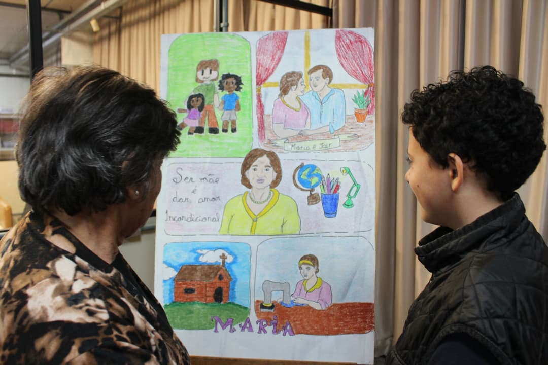 Exposição em Pinhalzinho celebra mães que marcaram a história do município