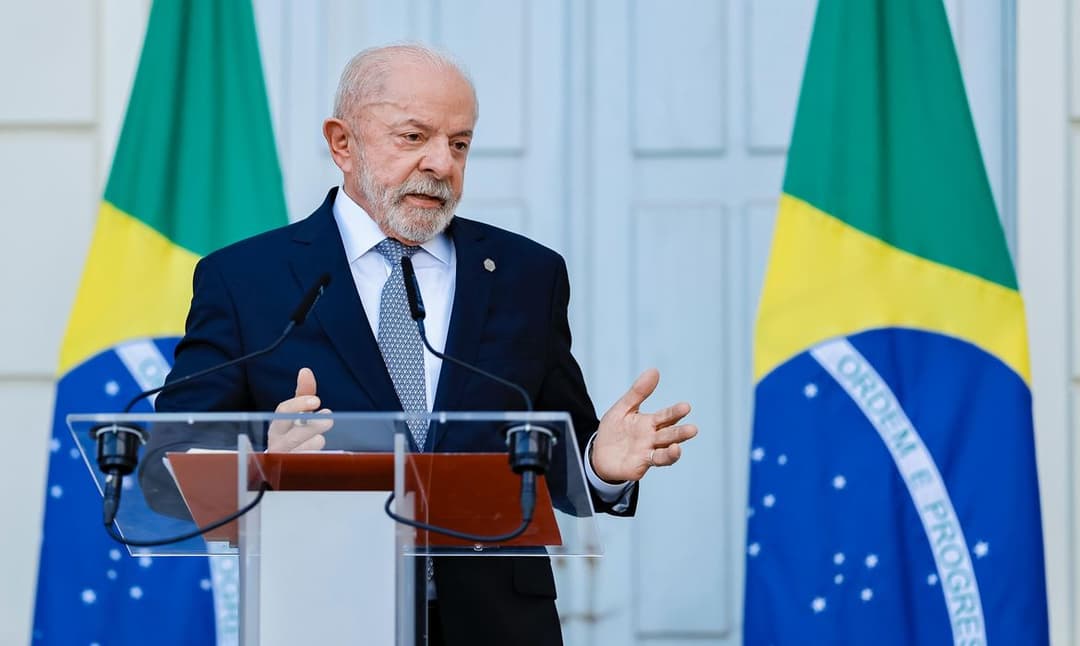 Lula diz a Trump para não interferir nas eleições brasileiras e reacende tensão diplomática