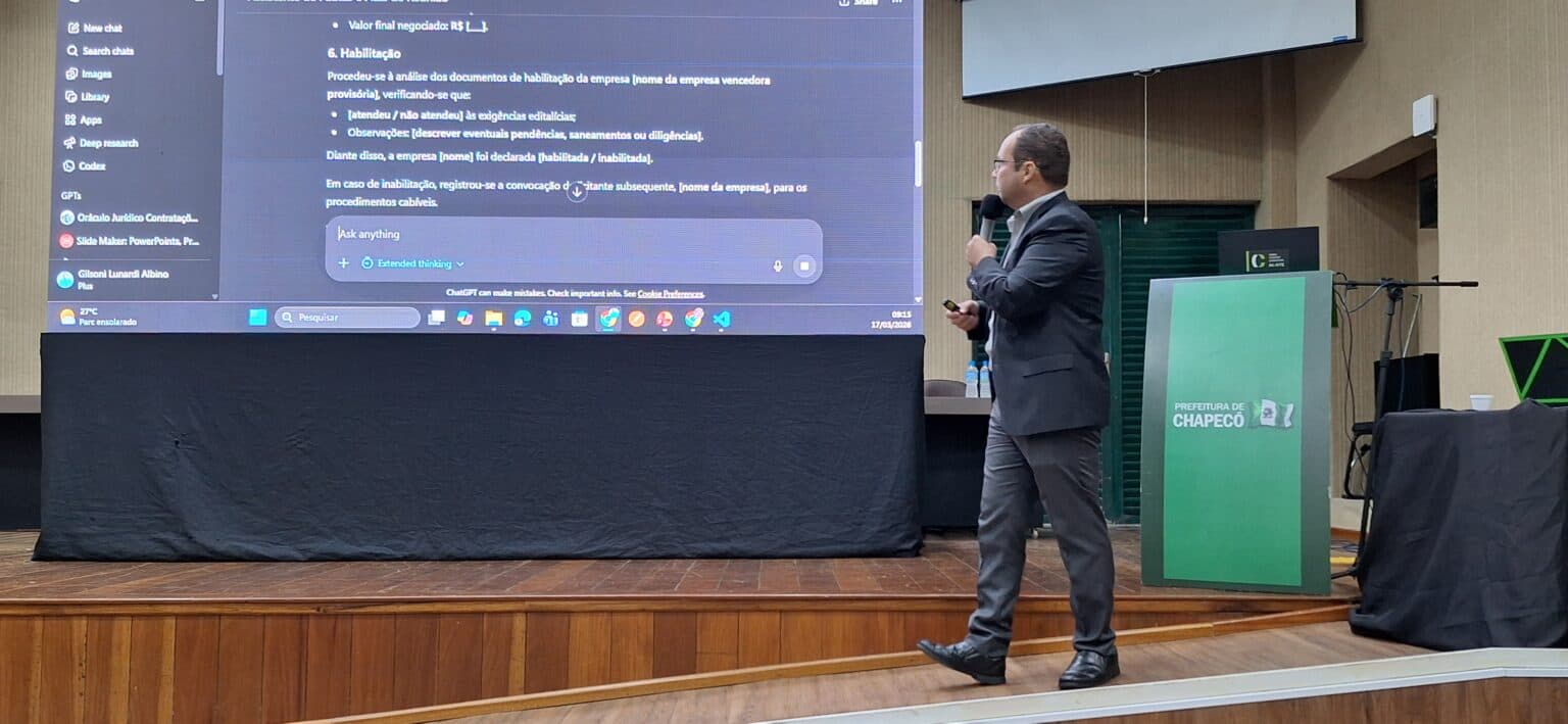 AMOSC realiza capacitação voltada ao uso da Inteligência Artificial na gestão publica em Chapecó (Foto por AMOSC)