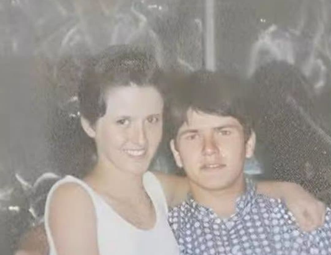 Namorados na adolescência voltam a ficar juntos 30 anos depois