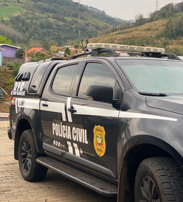 Três integrantes da mesma família são presos por tráfico de drogas