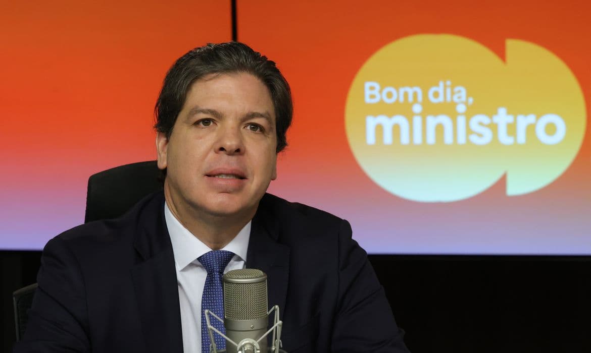 Governo diz que conectará 100% das escolas até fim de 2026 (por Fabio Rodrigues-Pozzebom/ Agência Brasil)