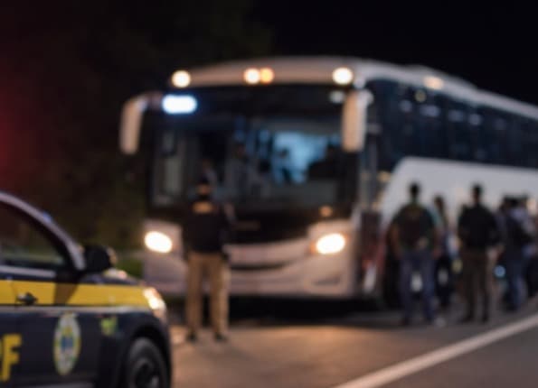 Passageiros denunciam motorista embriagado em ônibus interestadual e PRF confirma alcoolemia em São Miguel do Oeste