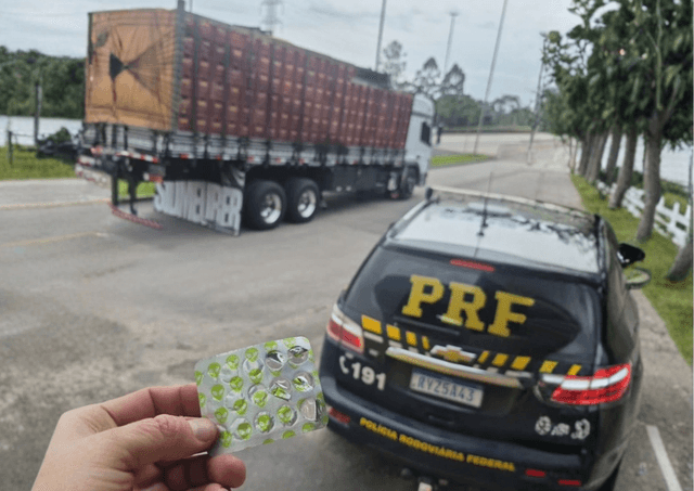 Caminhoneiro é preso após dirigir por 23 horas sem parar