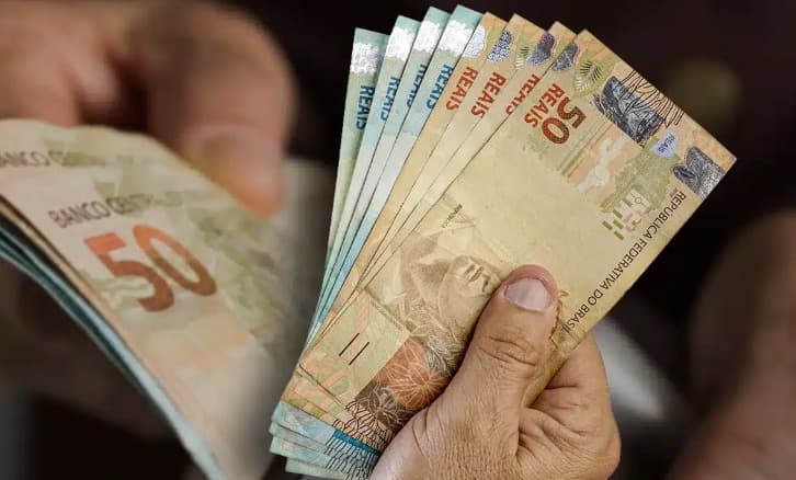 Como usar o 13º salário e por que é hora de pensar bem antes de gastar