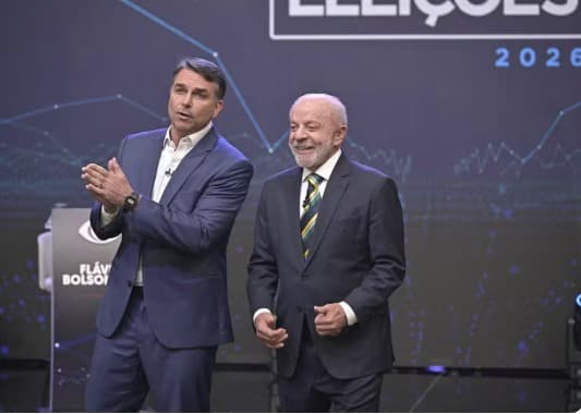 Lula e Flávio Bolsonaro autorizam abertura total de sigilos, informa documento apresentado ao TSE