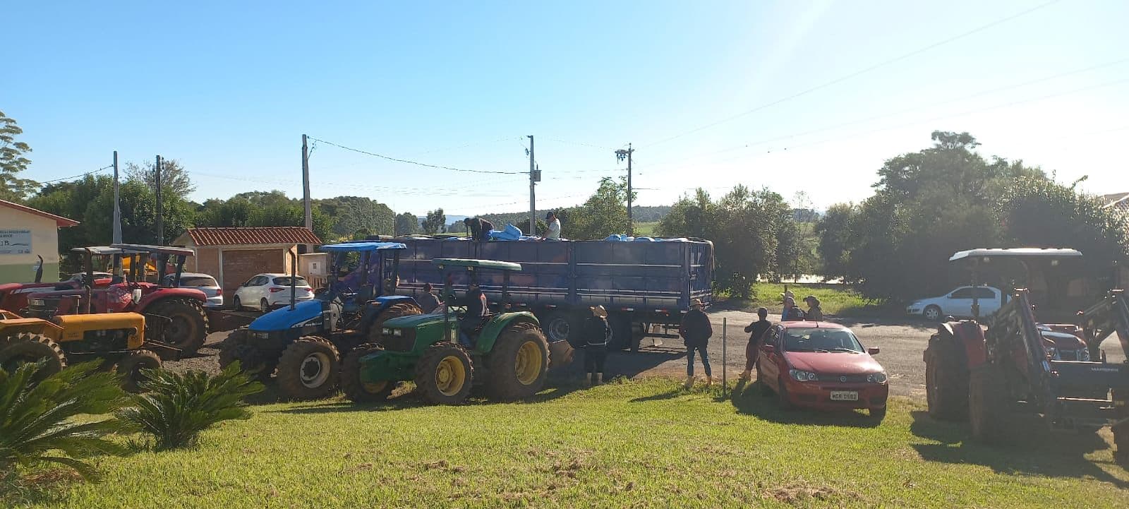 Entrega coordenada pela Secretaria de Agricultura amplia apoio aos produtores e reforça o desenvolvimento do campo em Sul Brasil (Foto por Divulgação)