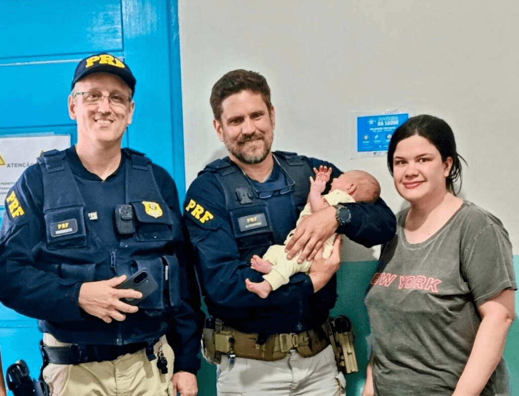 Equipe salvou criança em Santa Catarina (Foto por PRF)