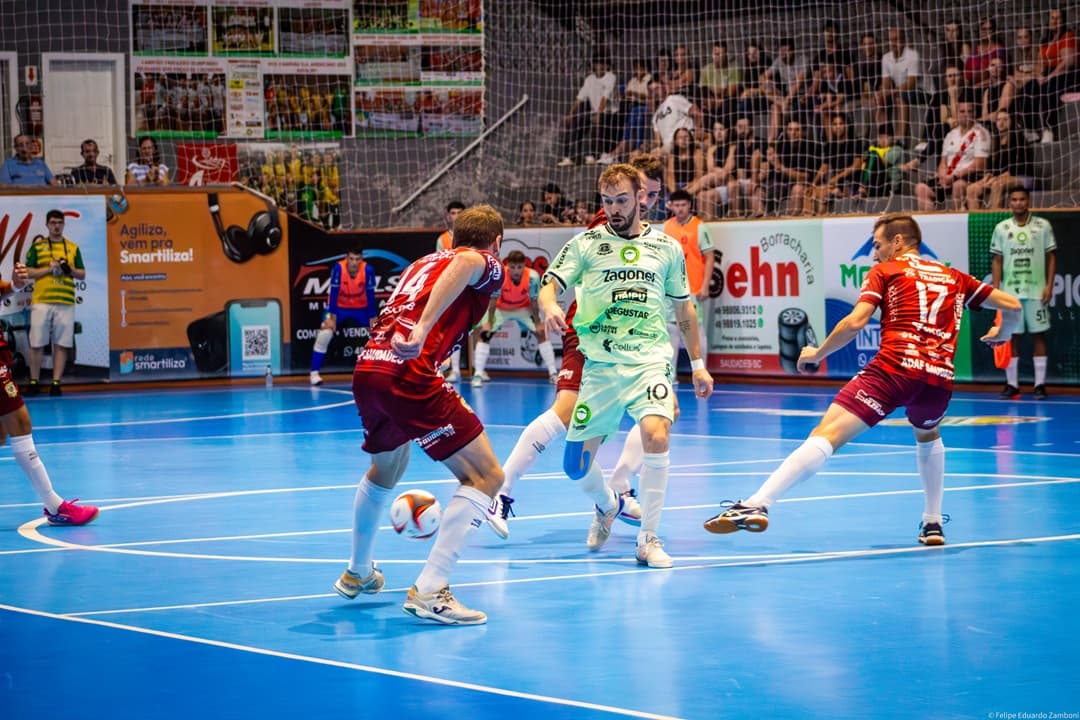 Adaf teve superioridade sobre a Pinhalense Futsal Zagonel (Foto por Felipe Eduardo Zamboni)