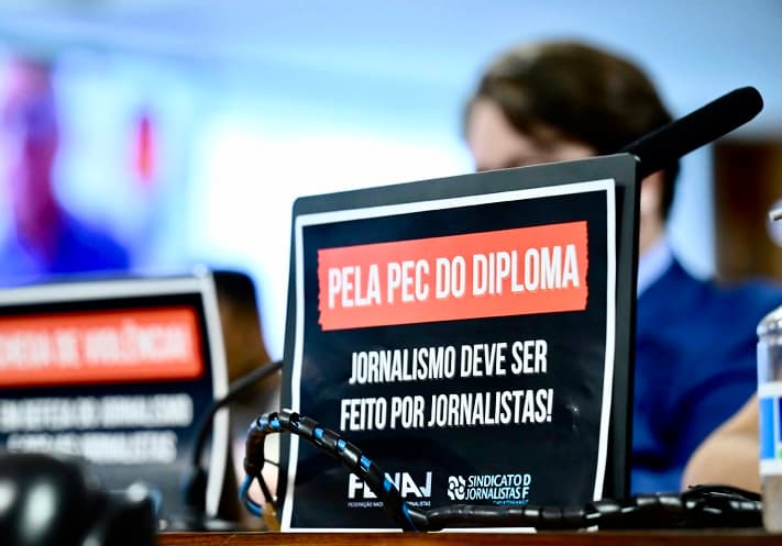 Professores da Unochapecó analisam debate sobre diploma de jornalismo no STF