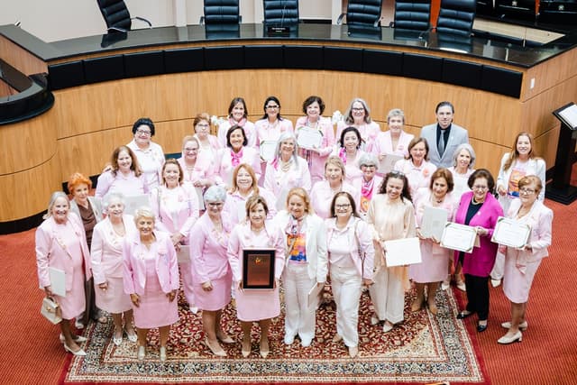 Rede Feminina de Florianópolis completa 40 anos com atendimento gratuito a cerca de 400 mulheres por mês