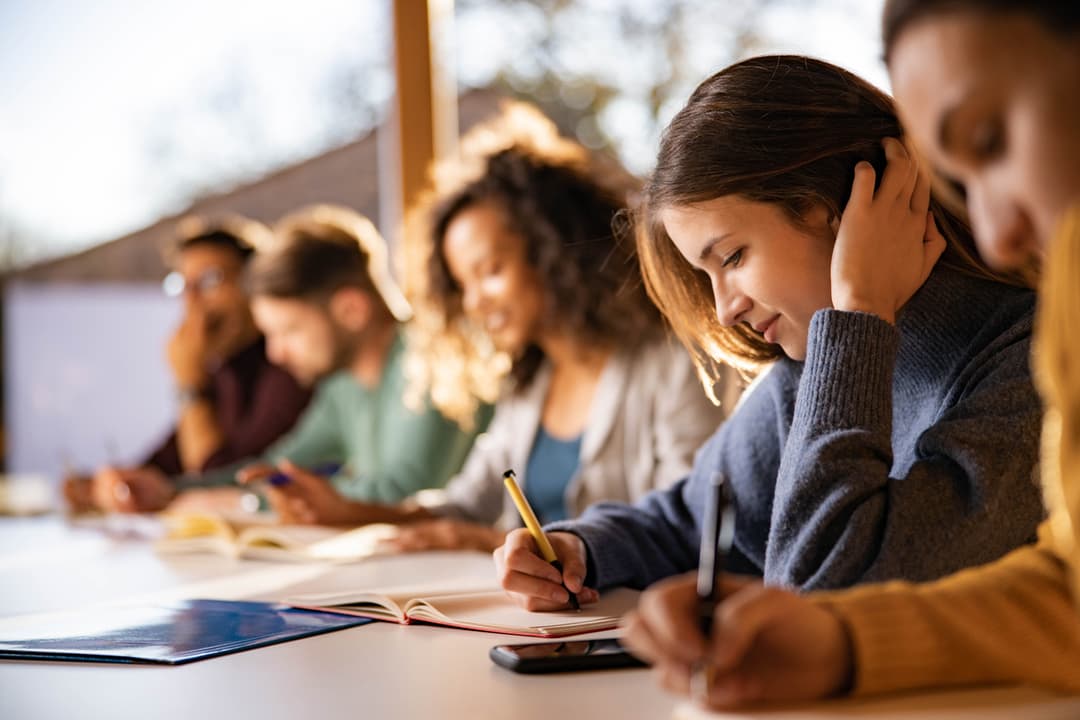 Prouni abre inscrições para bolsas do segundo semestre de 2026