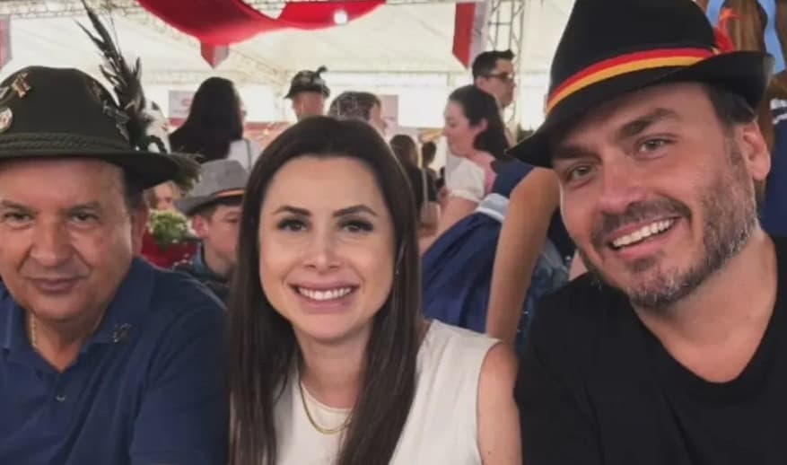 Jorginho, Carol de Toni e Carlos Bolsonaro (Foto por Divulgação)