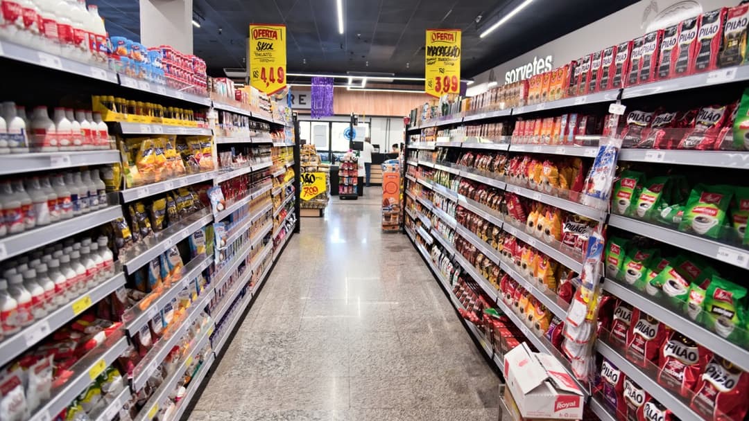 Supermercados do Espírito Santo não poderão abrir aos domingos a partir de 2026