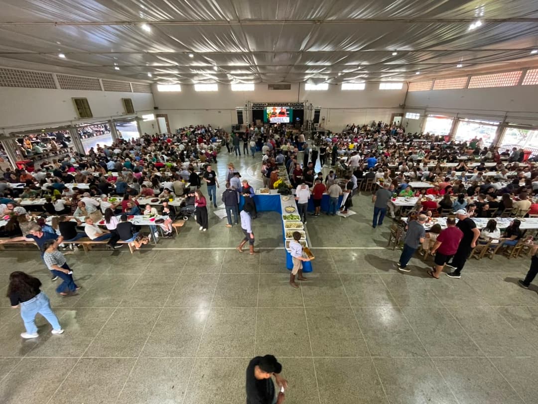 Festa do Colono e Motorista reúne mais de 1,2 mil pessoas em Águas Frias
