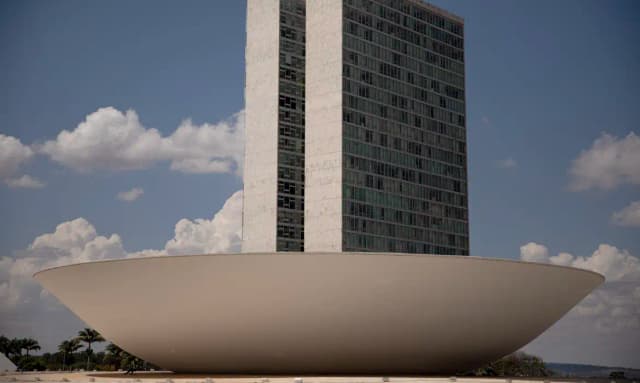 Câmara cria comissão especial para analisar PEC da maioridade penal