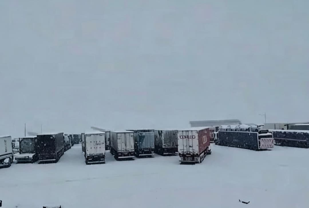 Caminhoneiro da região enfrenta frio de -9°C 