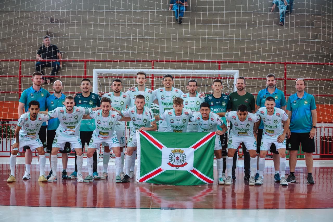 Pinhalzinho inicia caminhada no Jasc com triunfo importante no futsal (por Isabela Silva/Foto Atleta)