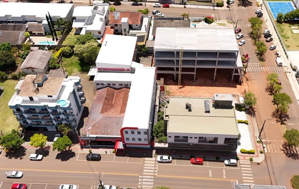 Obras de ampliação do colégio Objetivo avançam