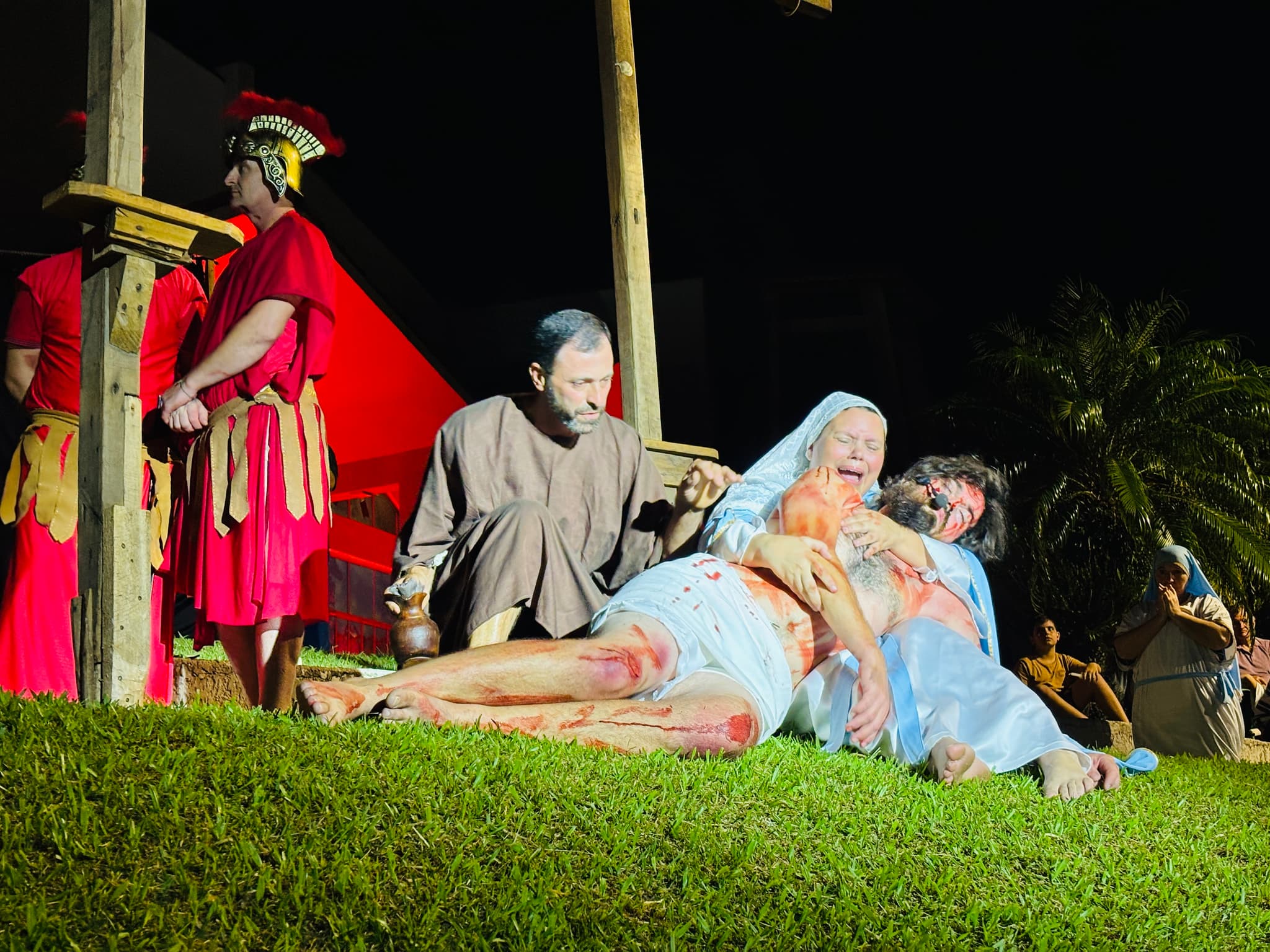 Membros da comunidade fizeram a encenação (Foto por Henrique Paulo Koch)