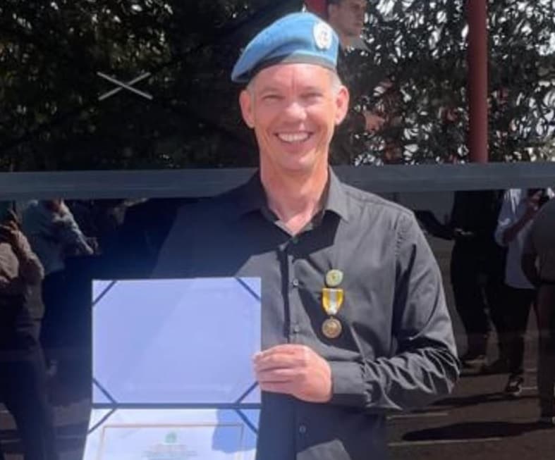 Pinhalense é homenageado por participação em missão de paz da ONU em Angola