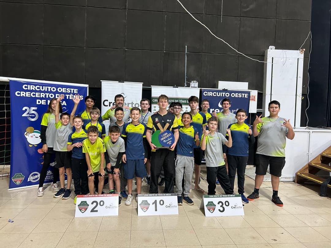 Pinhalzinho sobe ao pódio com força coletiva e garante 3º lugar na abertura do Circuito Oeste de Tênis de Mesa