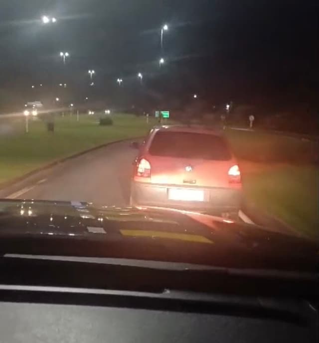 Motorista embriagado, sem CNH e em zigue-zague é preso na BR-282