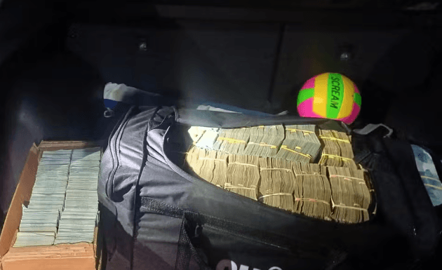 PRF acha R$ 2 milhões em porta-malas de automóvel